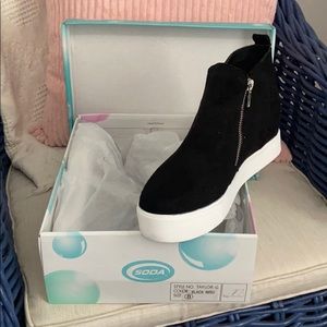 Black suede double zip SODA platform wedge